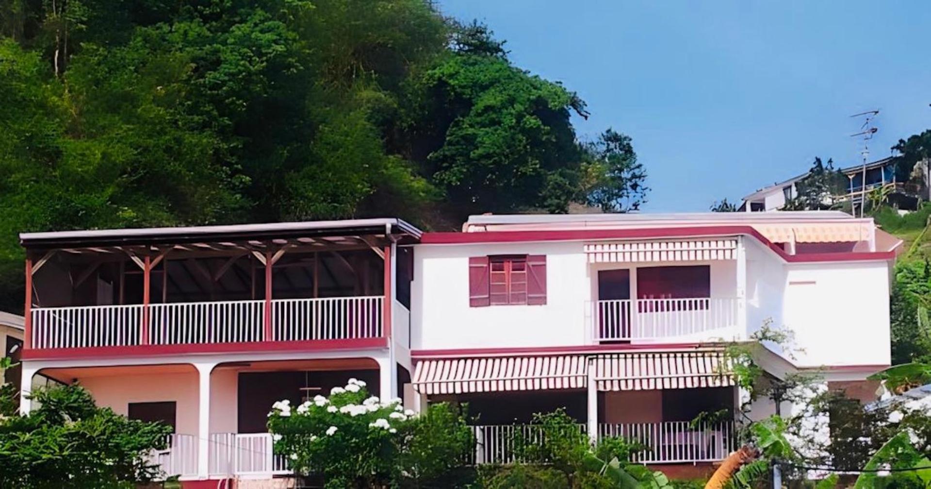 Logement Entier Au Soleil Couchant Deshaies Dış mekan fotoğraf